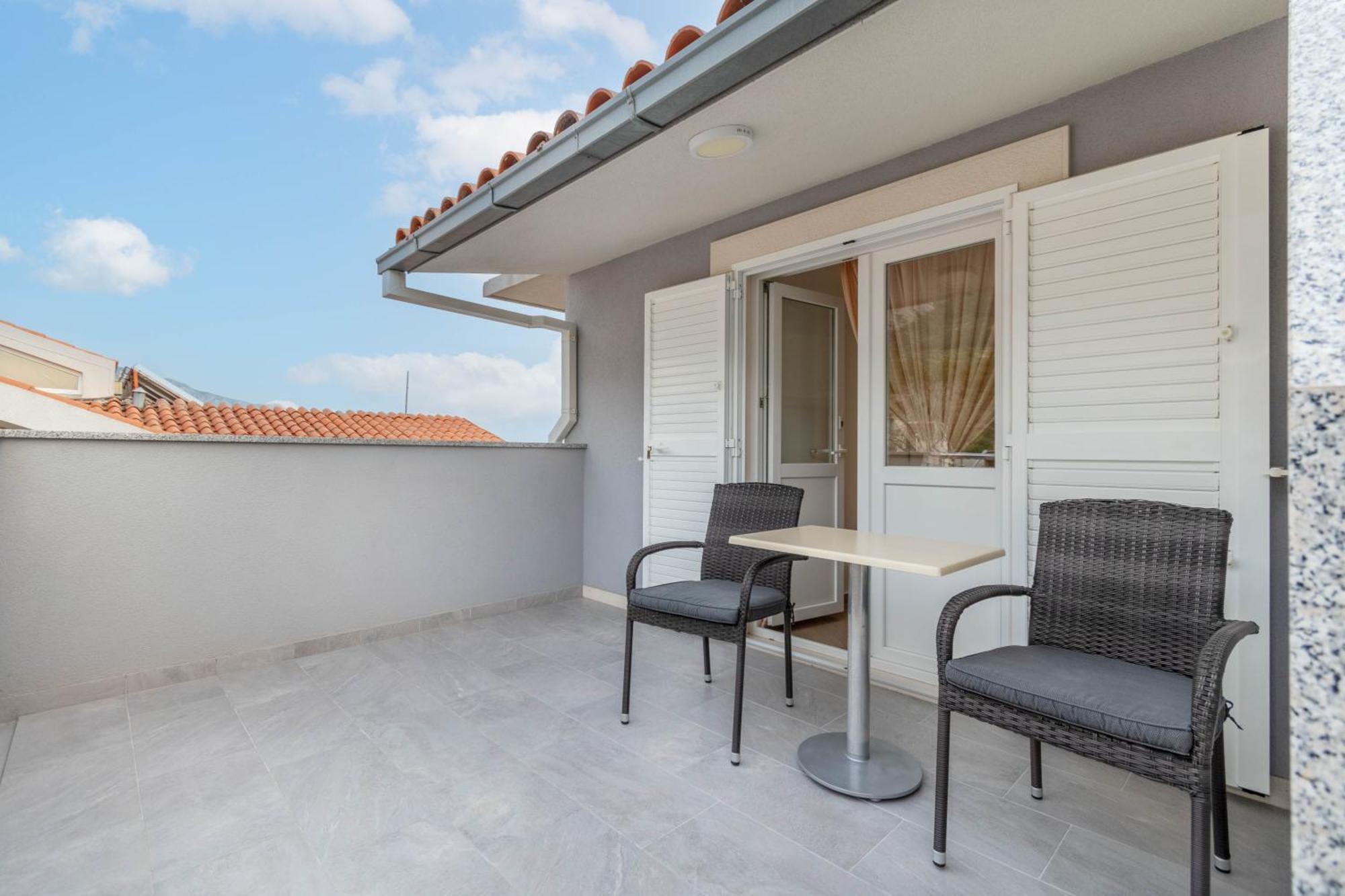 Studio Apartmani Dora Makarska Exterior foto